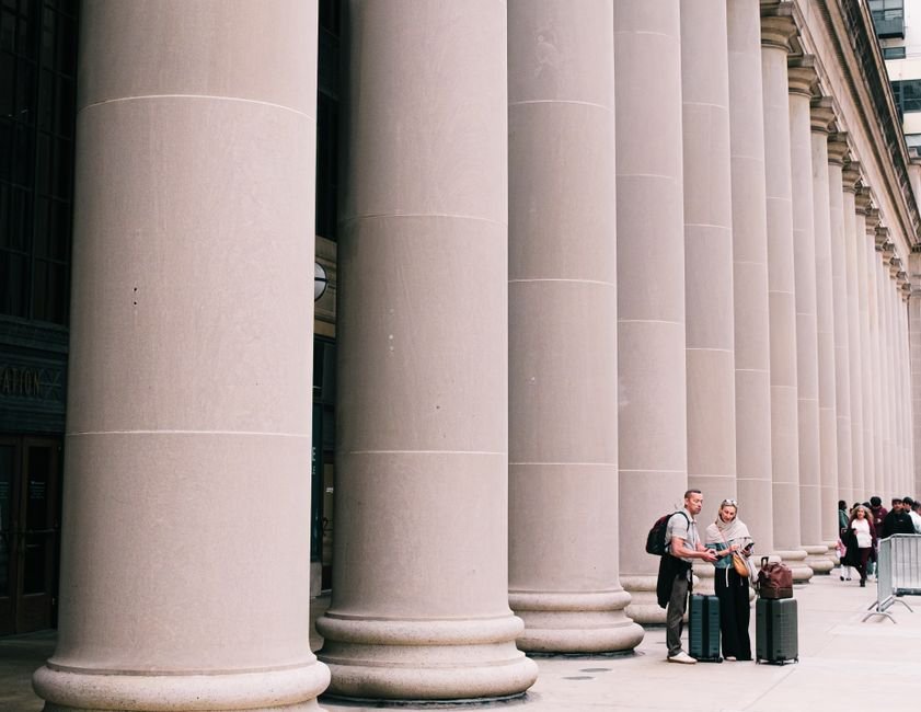 Exterior columns of a courthouse building